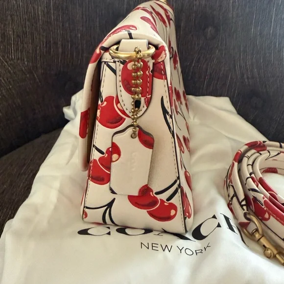 Coach Cherry Print Soft Tabby -Red and Cream - Picture 3 of 5